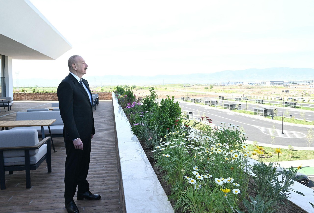 Prezident Ağdam Dəmir Yolu və Avtovağzal Kompleksinin açılışında - FOTOLAR (YENİLƏNİB)