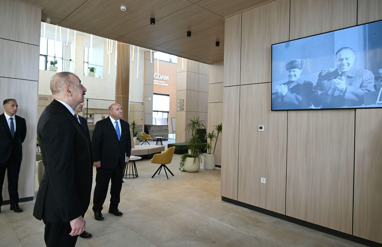 Prezident Ağdam Dəmir Yolu və Avtovağzal Kompleksinin açılışında - FOTOLAR (YENİLƏNİB)