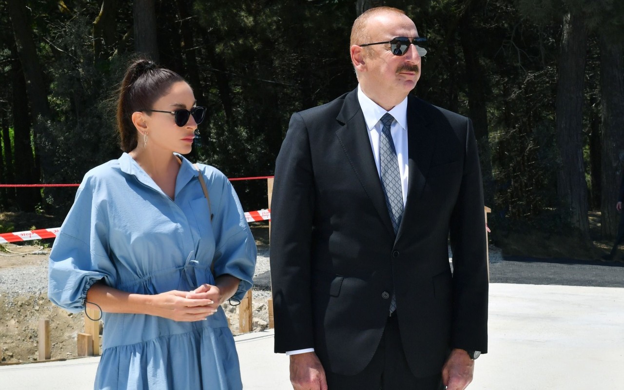 Prezident və xanımı Ağdam Muğam Mərkəzinin açılışındaiştirak ediblər Prezident və xanımı Ağdam Muğam Mərkəzinin açılışındaiştirak ediblər