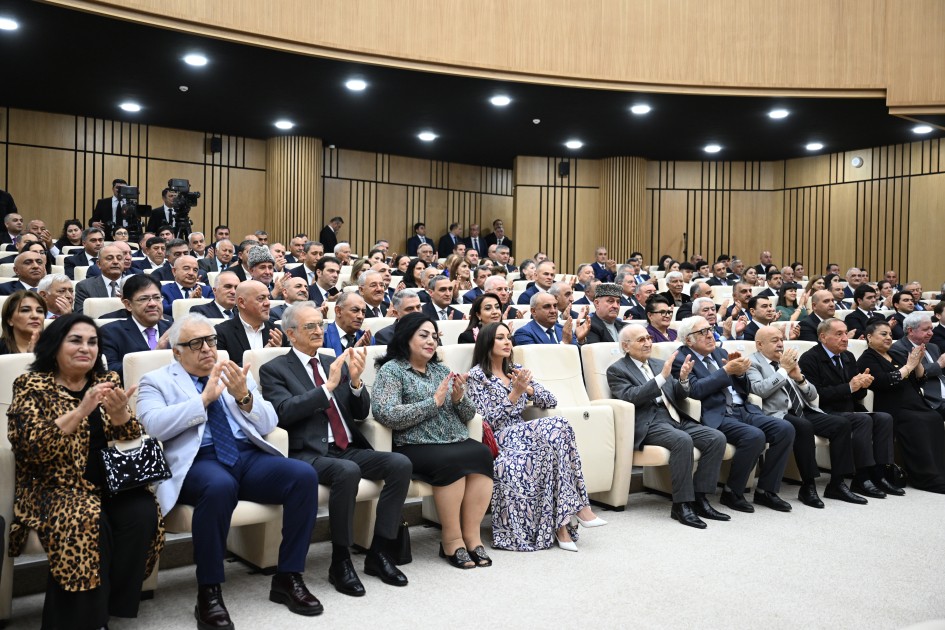 Prezident və xanımı Ağdam Muğam Mərkəzinin açılışını ediblər - FOTOLAR (YENİLƏNİB)