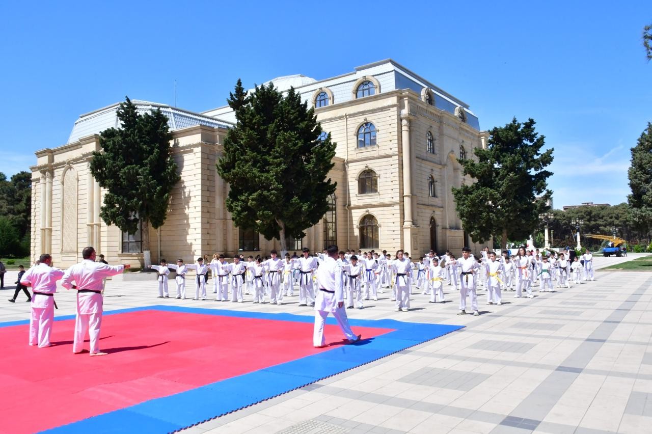 Abşeronda Heydər Əliyevin 102-ci il dönümü münasibətilə tədbirlər keçirilib - FOTOLAR