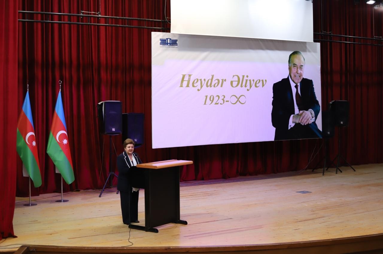 Neftçalada Ulu Öndərin xatirəsi yad edilib - FOTOLAR