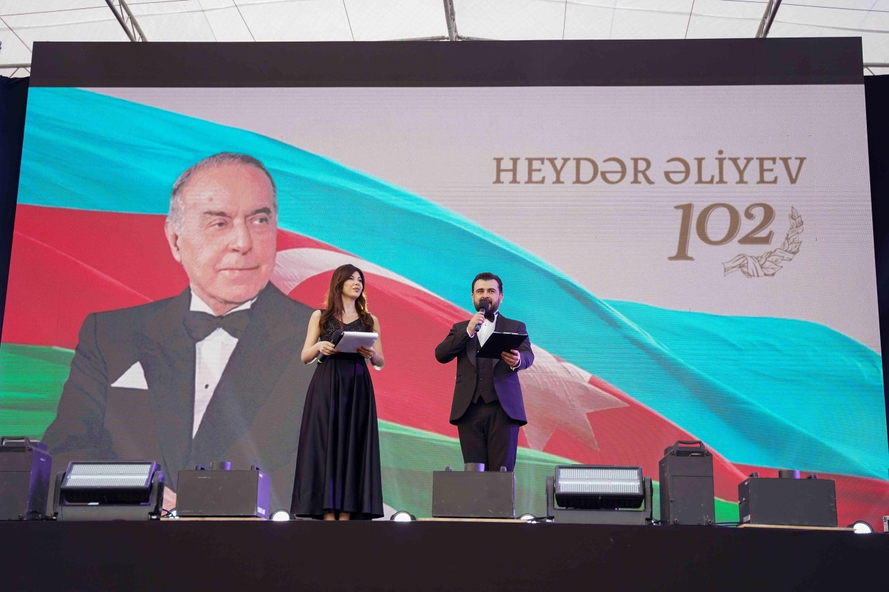 Abşeronda Heydər Əliyevin anadan olmasının 102-ci ildönümü münasibətilə konsert keçirilib - FOTOLAR