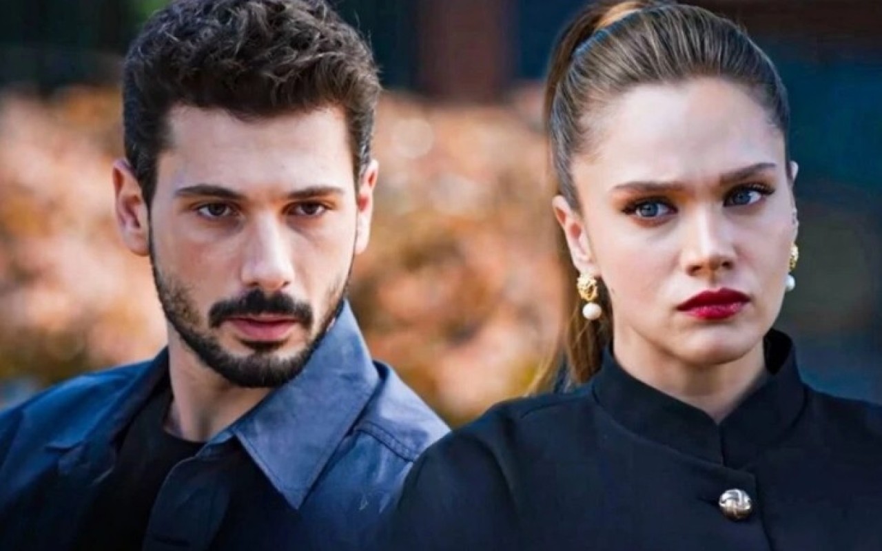 Daha 7 aktyor "Hudutsuz sevda"dan gedir -FOTOLAR Daha 7 aktyor "Hudutsuz sevda"dan gedir -FOTOLAR