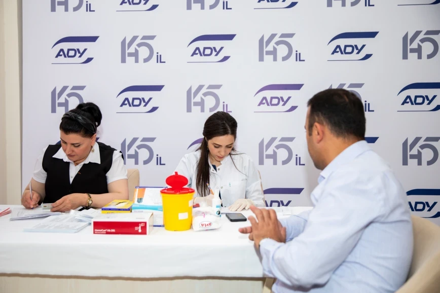 ADY-də Heydər Əliyevin 102-ci ildönümünə həsr olunmuş qanvermə aksiyası keçirildi - FOTOLAR