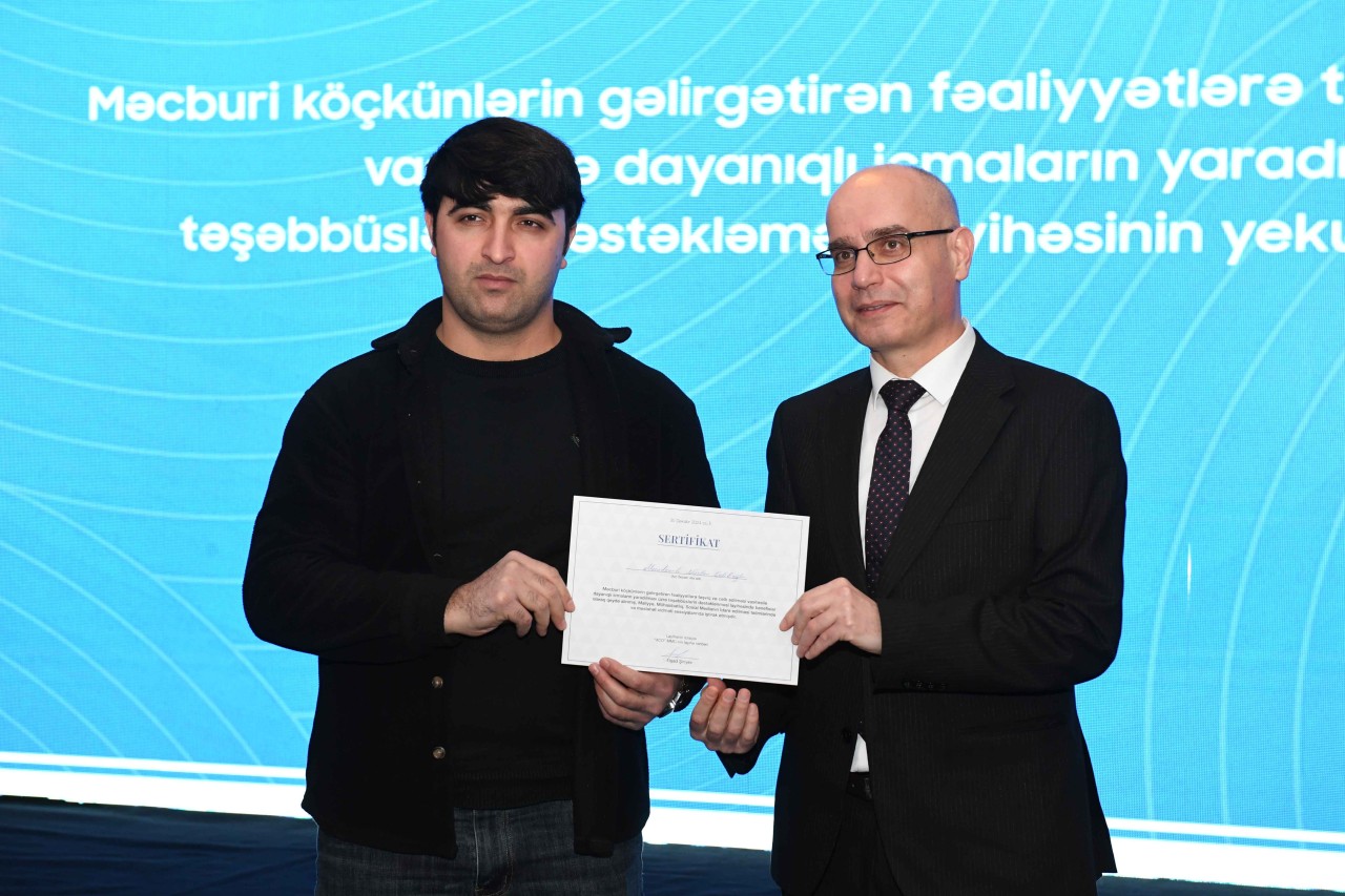 Məcburi köçkünlərin gəlirgətirən fəaliyyətlərə təşviqi diqqət mərkəzindədir