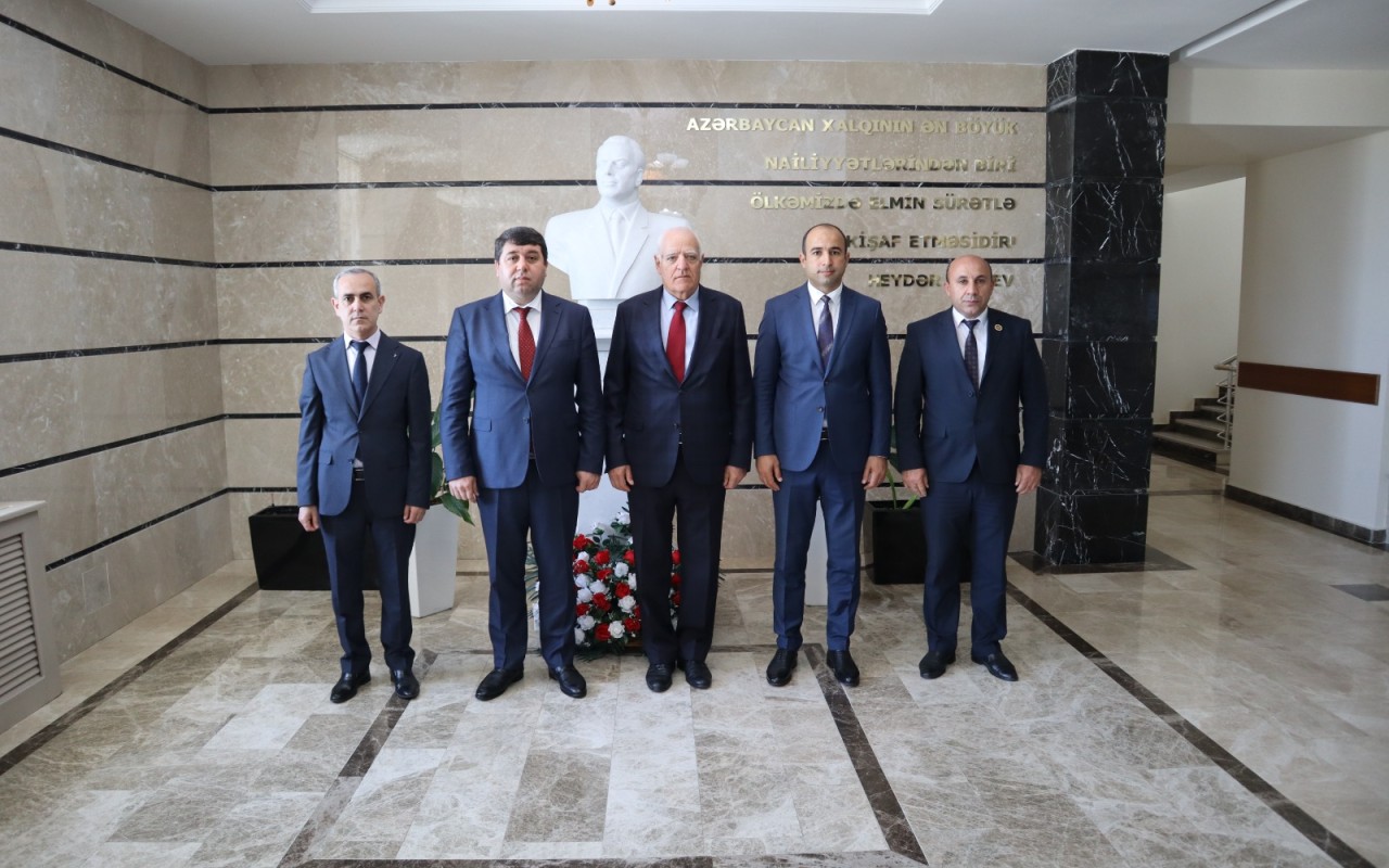 YAP Yasamal rayon təşkilatı Heydər Əliyevlə bağlı konfrans keçirib -FOTOLAR YAP Yasamal rayon təşkilatı Heydər Əliyevlə bağlı konfrans keçirib -FOTOLAR