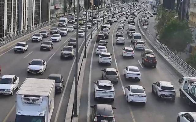 Hazırda bu yollarda tıxac var- SİYAHI Hazırda bu yollarda tıxac var- SİYAHI