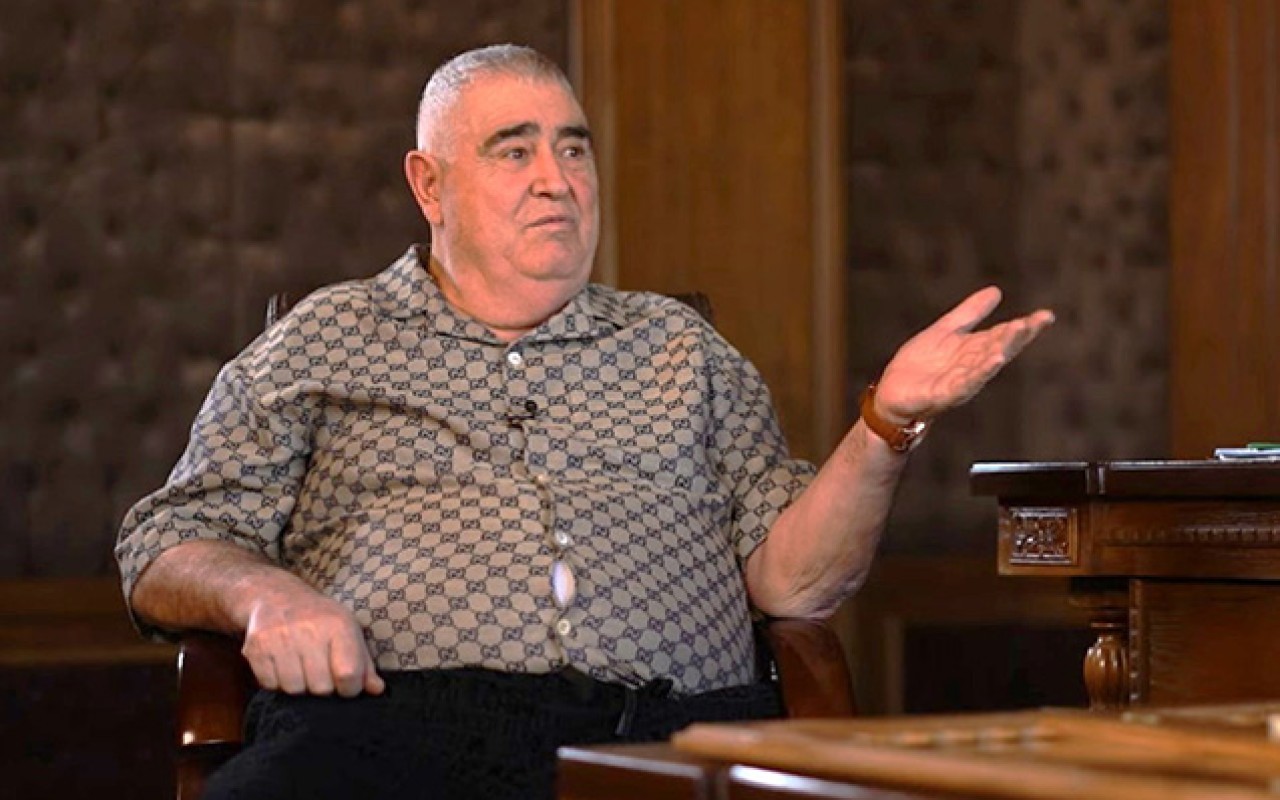 "Şərurlu İsfəndiyar"məhkəməyə gəldi "Şərurlu İsfəndiyar"məhkəməyə gəldi