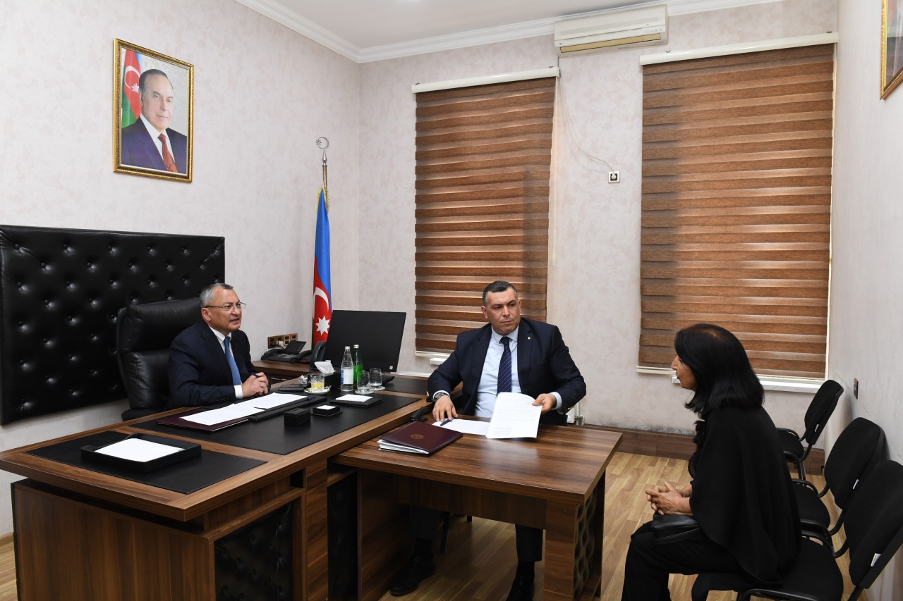 Rövşən Rzayev vətəndaşların növbəti qəbulunu keçirib - FOTOLAR