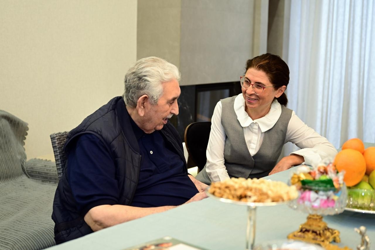 Arif Babayevə Heydər Əliyev Mükafatı təqdim olundu - FOTO