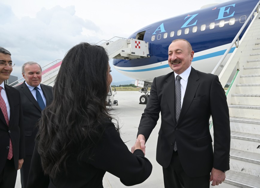 İlham Əliyev Albaniyaya getdi - FOTOLAR