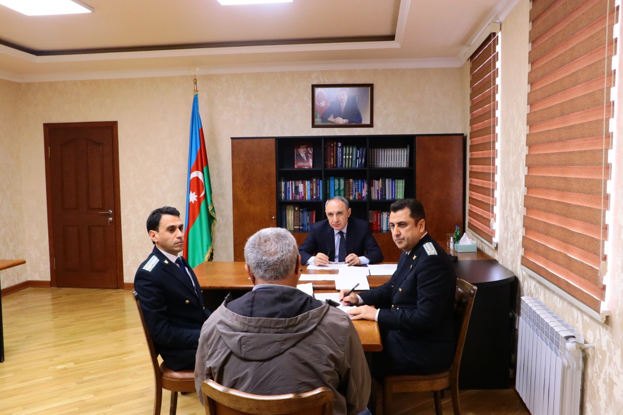 Baş prokuror Nizami rayonunda vətəndaşları qəbul etdi - FOTOLAR