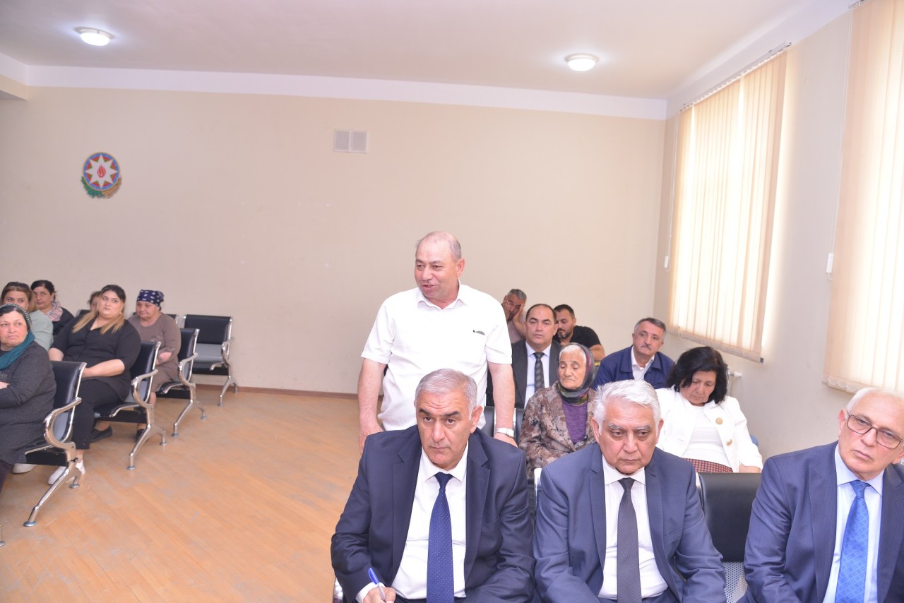 İcra başçısı vətəndaşların müraciətlərini yerindəcə həll etdi - FOTOLAR
