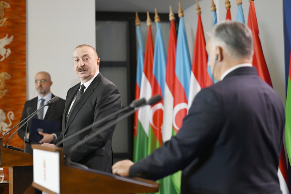 İlham Əliyev və Viktor Orban mətbuata birgə bəyanatla çıxış ediblər - FOTOLAR (YENİLƏNİB)
