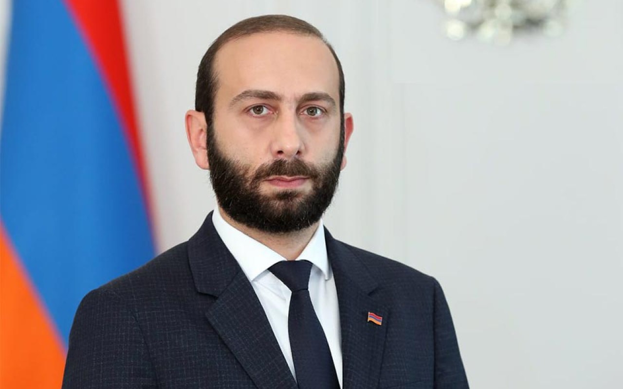 Mirzoyan Əl-Nəhyanla Ermənistan-Azərbaycan münasibətlərindəndanışdı Mirzoyan Əl-Nəhyanla Ermənistan-Azərbaycan münasibətlərindəndanışdı