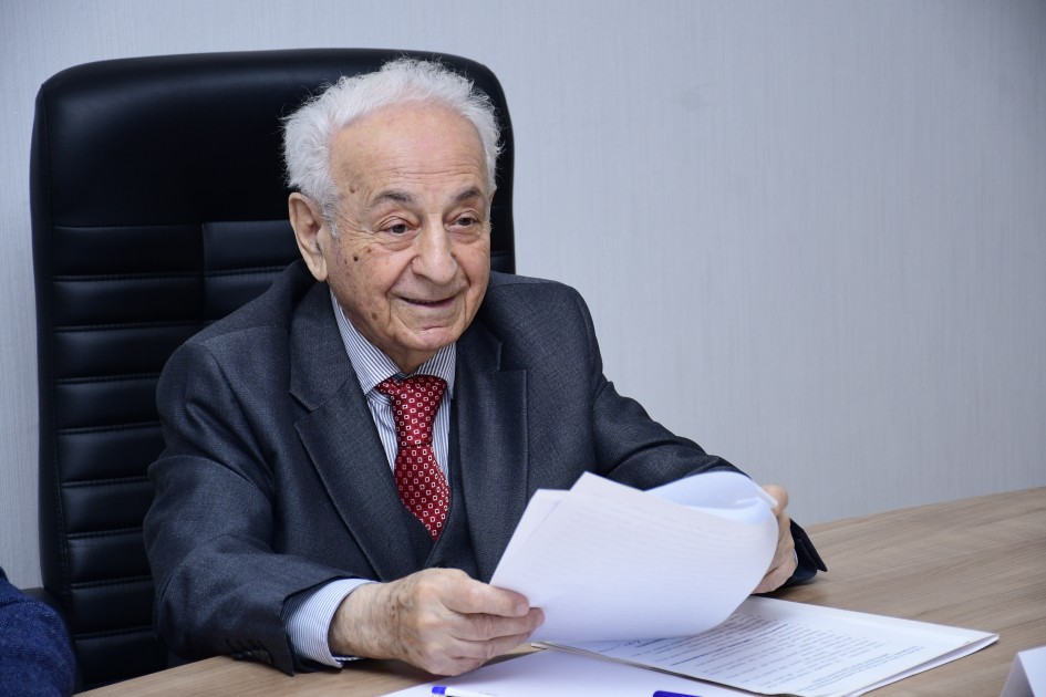 YAP Mərkəzi Aparatında görüş keçirildi - FOTOLAR