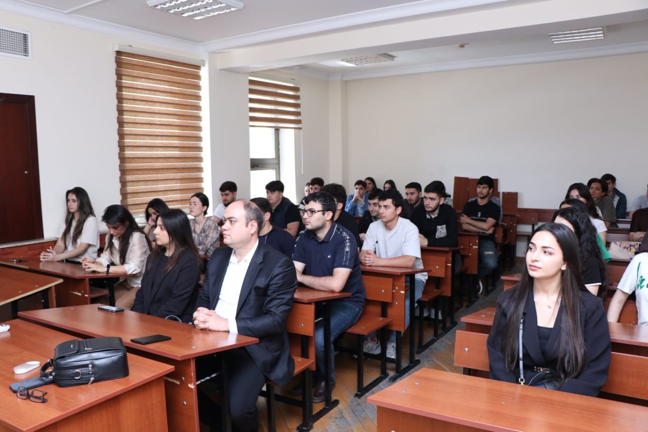 AzMİU tələbələrinə “Bank işinin təşkili” mövzusunda təlim keçirildi - FOTOLAR