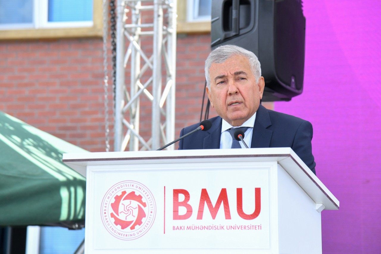 BMU-da tələbə və məzunlar üçün karyera festivalı keçirilib - FOTOLAR