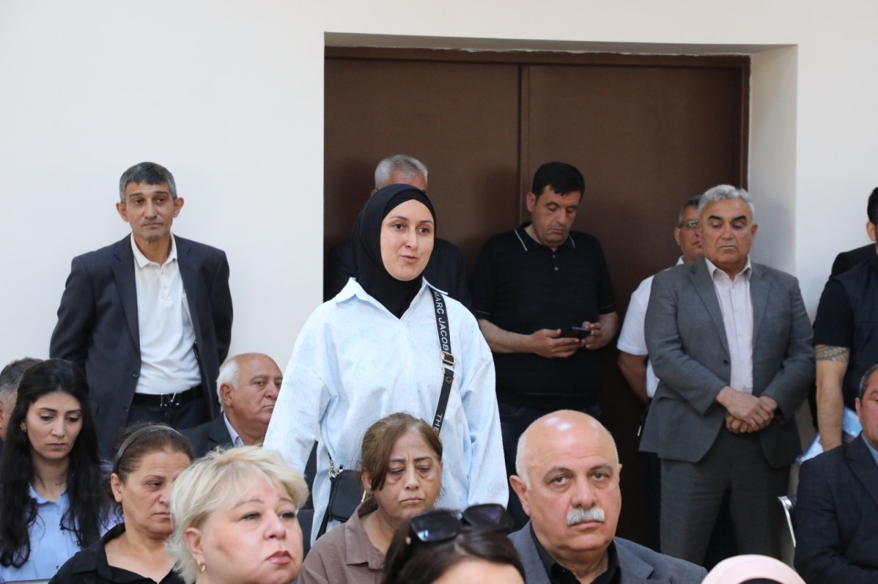 Adil Əliyev vətəndaşların problemlərini yerindəcə həll etdi - FOTOLAR