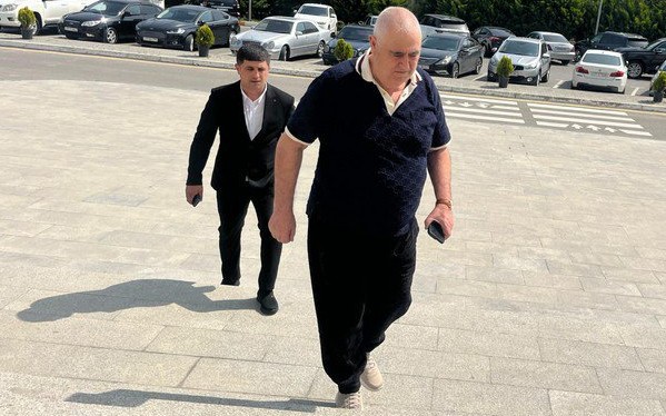 "Sualı cavablamaq üçün savadım yoxdur"- "Şərurlu İsfəndiyar" ifadə verdi "Sualı cavablamaq üçün savadım yoxdur"- "Şərurlu İsfəndiyar" ifadə verdi