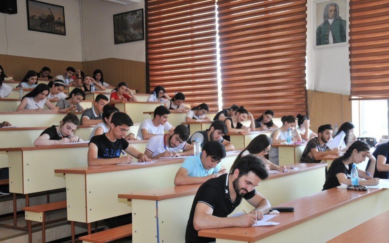 Ali məktəblərə plan yerlərinin sayıaçıqlandı Ali məktəblərə plan yerlərinin sayıaçıqlandı