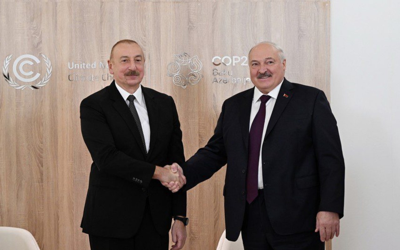Lukaşenko İlham Əliyevitəbrik etdi Lukaşenko İlham Əliyevitəbrik etdi