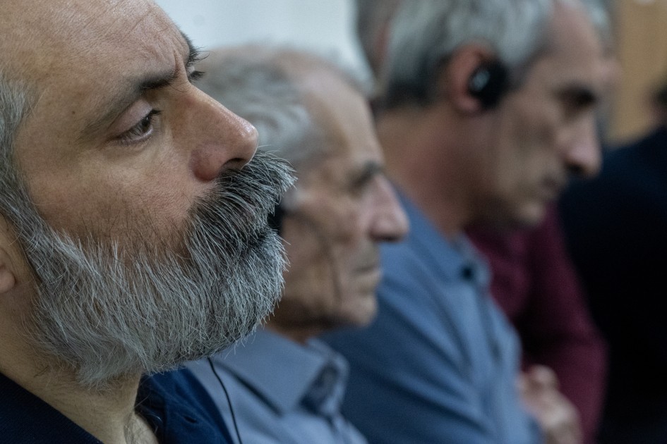 "Komandirlərdən biri qardaşım olub" - İşğal etirafları (FOTOLAR)