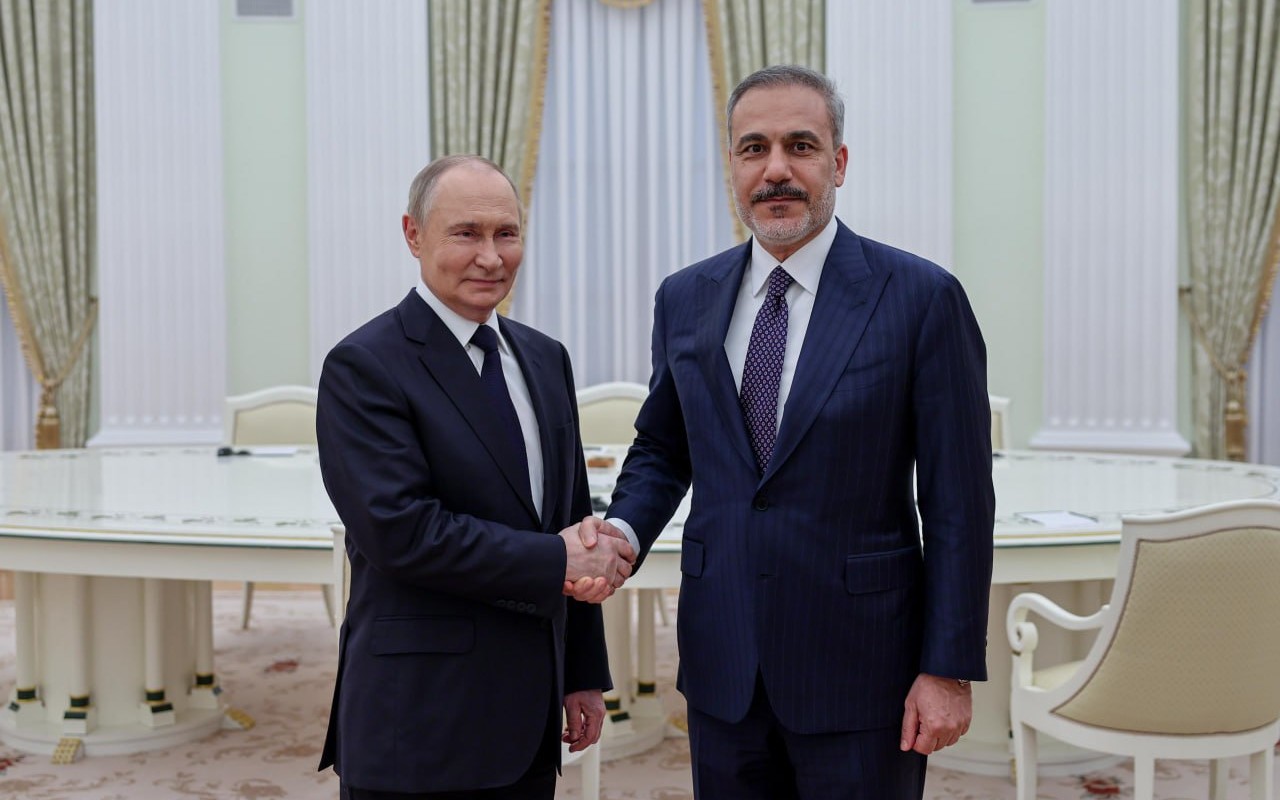 Putin Hakan Fidanla görüşdü- YENİLƏNİB