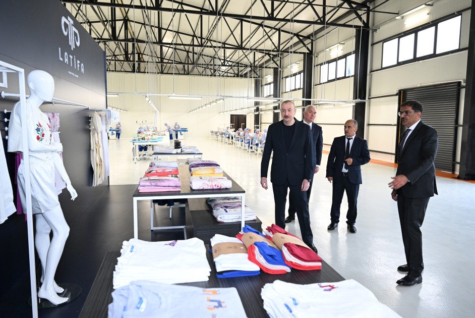 İlham Əliyev Laçında iki fabrikin açılışını etdi - FOTOLAR (YENİLƏNİB)