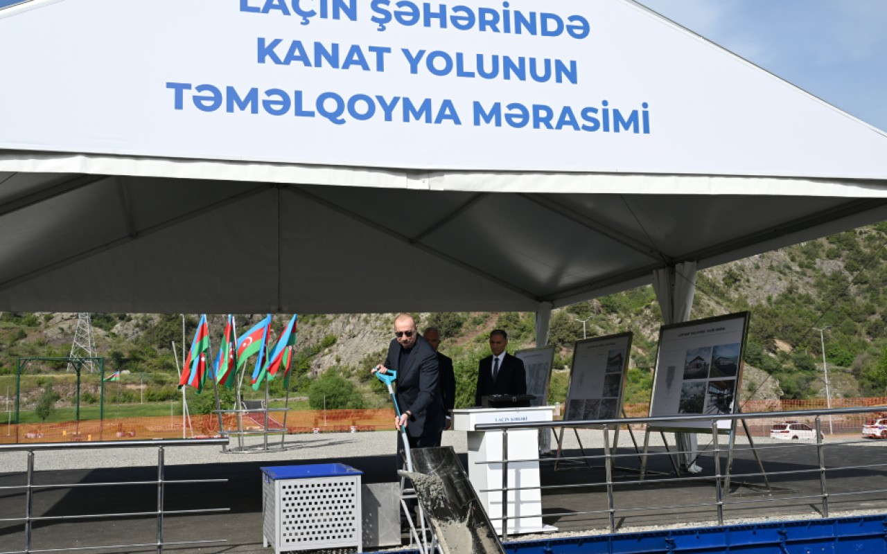 İlham Əliyev Laçın kanat yolunun təməlini qoydu- FOTOLAR