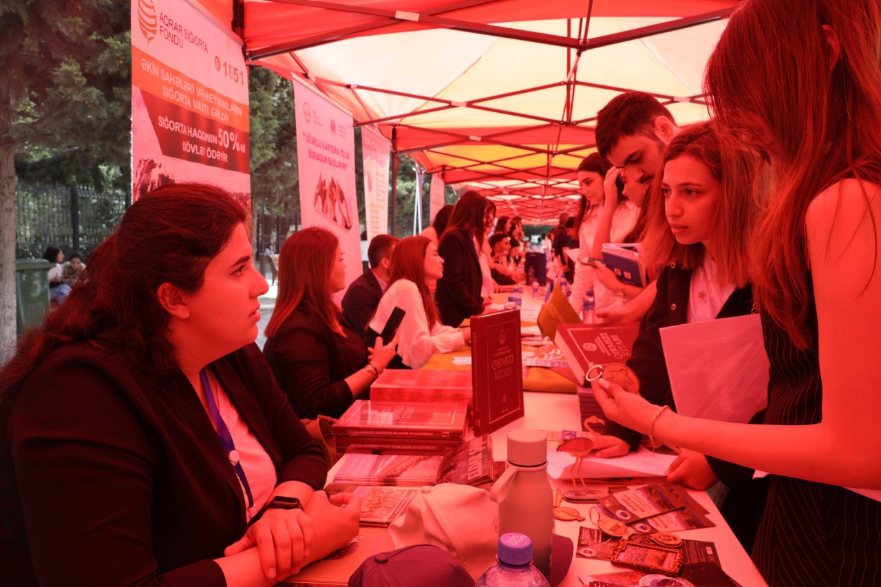 BDU-da Karyera Festivalının açılış mərasimi olub - FOTOLAR
