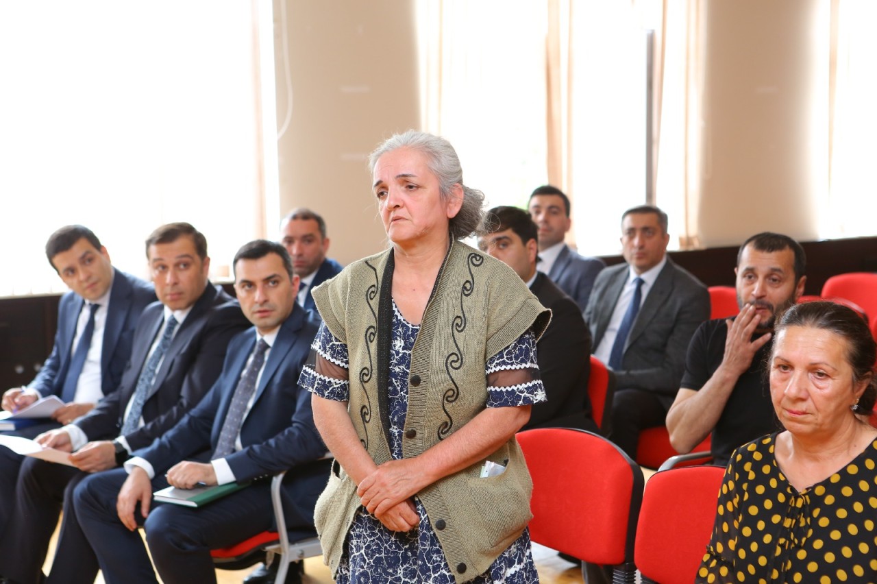 Niyazi Bayramov sakinlərlə səyyar görüş keçirdi - FOTOLAR
