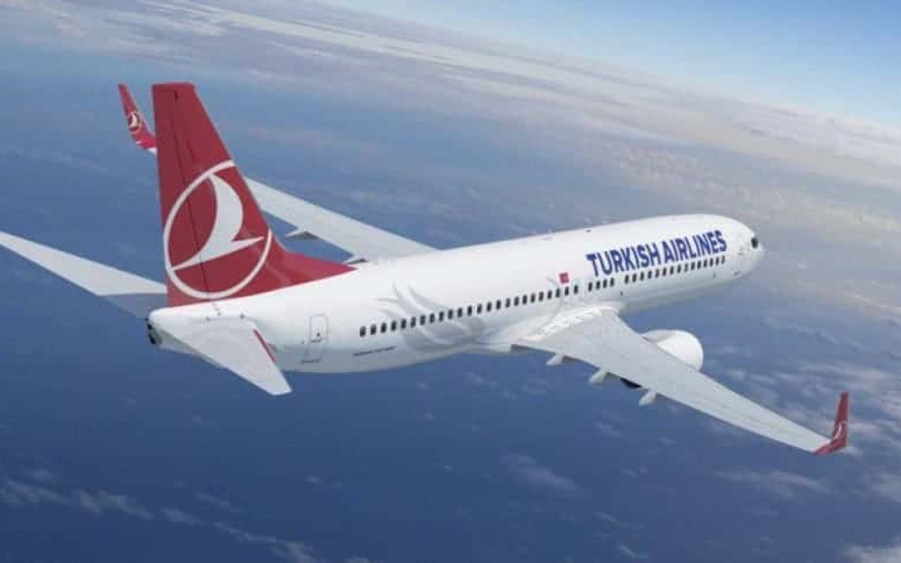 İstanbuldan uçan təyyarə Bakıda təcilieniş etdi İstanbuldan uçan təyyarə Bakıda təcilieniş etdi
