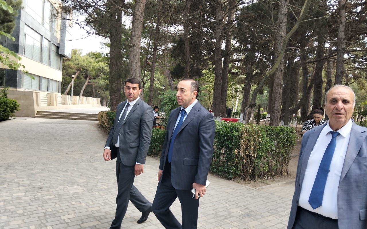 Sumqayıt Bələdiyyəsi üzvlərinin səyyar iclası keçirildi- FOTOLAR Sumqayıt Bələdiyyəsi üzvlərinin səyyar iclası keçirildi- FOTOLAR