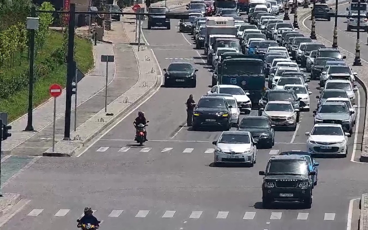 Bakıda qəza sıxlığa səbəb oldu