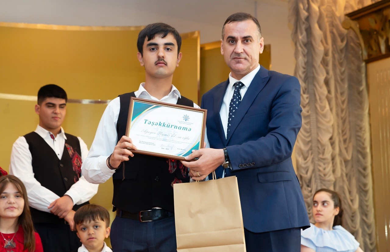 YAP Xətai rayon təşkilatı onları sevindirdi - FOTOLAR