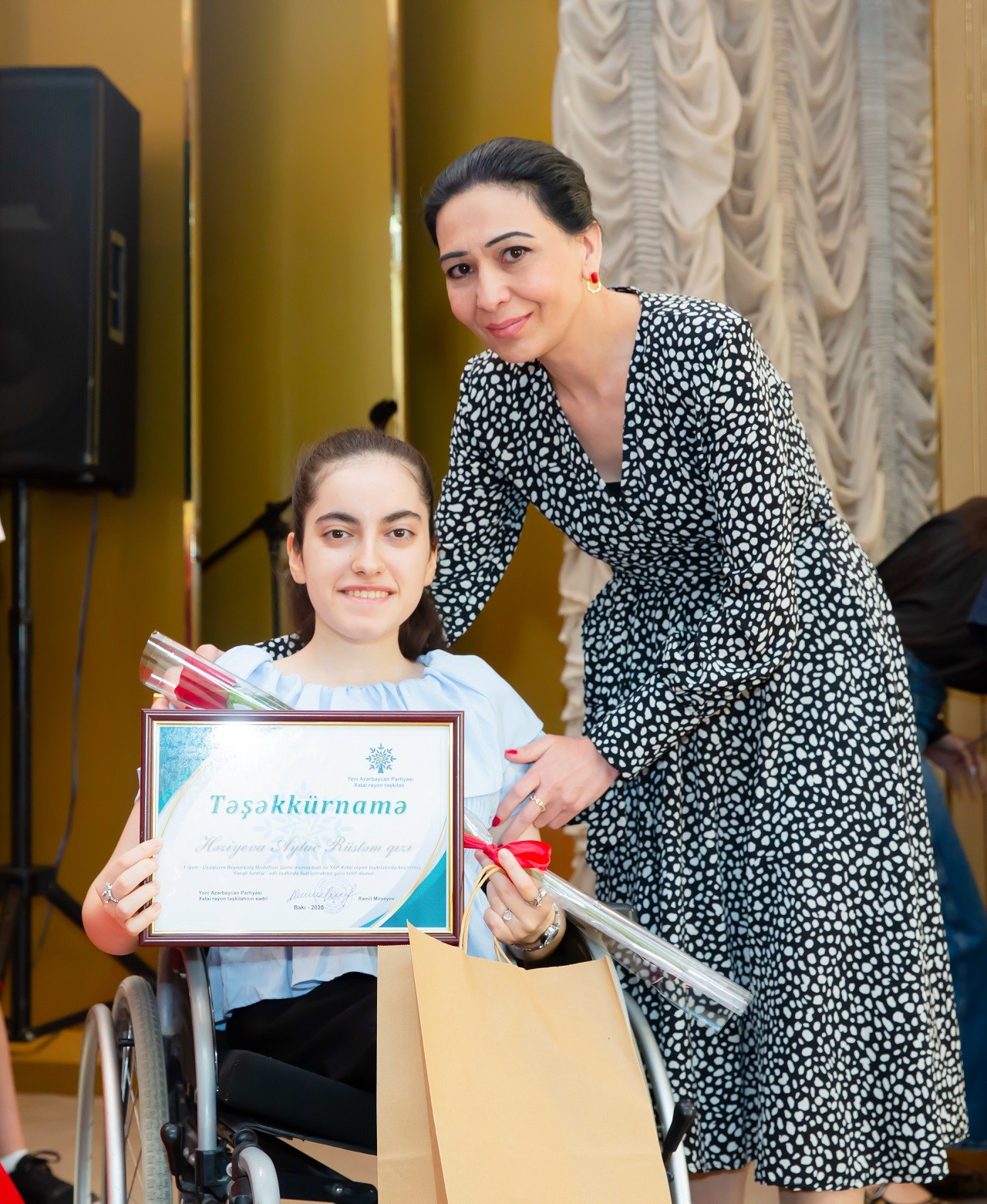 YAP Xətai rayon təşkilatı onları sevindirdi - FOTOLAR