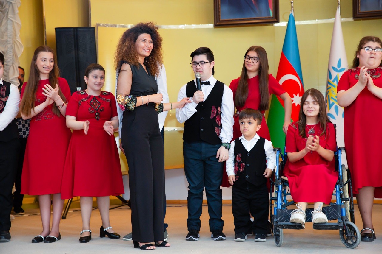 YAP Xətai rayon təşkilatı onları sevindirdi - FOTOLAR