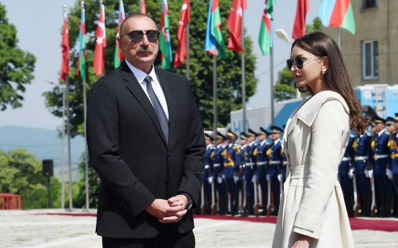 Milli Məclis Prezident və xanımınıtəbrik etdi Milli Məclis Prezident və xanımınıtəbrik etdi