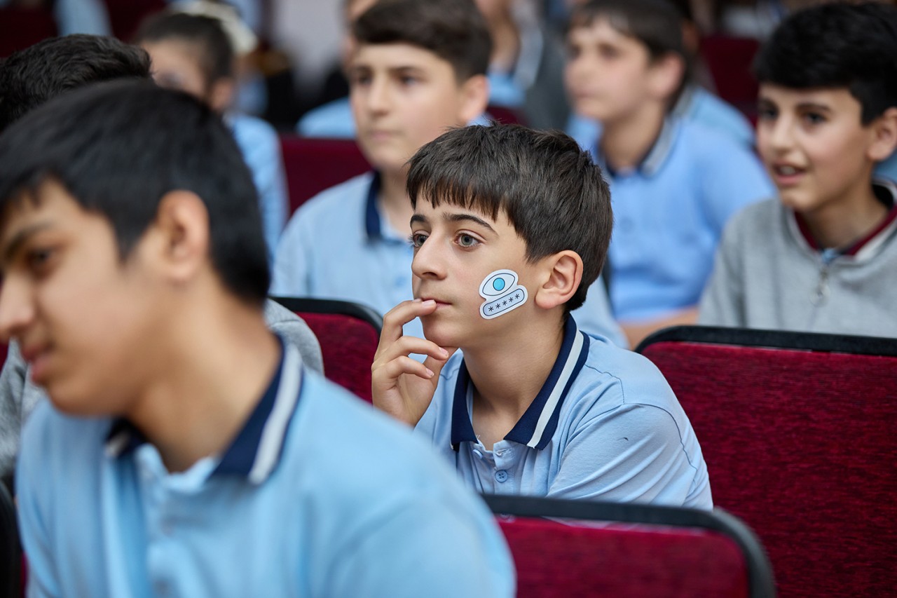 "Azercell" "Məktəblilər üçün Kibermaarifləndirmə Proqramı"na start verdi - FOTOLAR