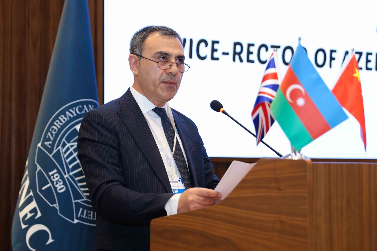 UNEC-də III Xarici Dil Müəllimləri Forumu keçirilib - FOTOLAR