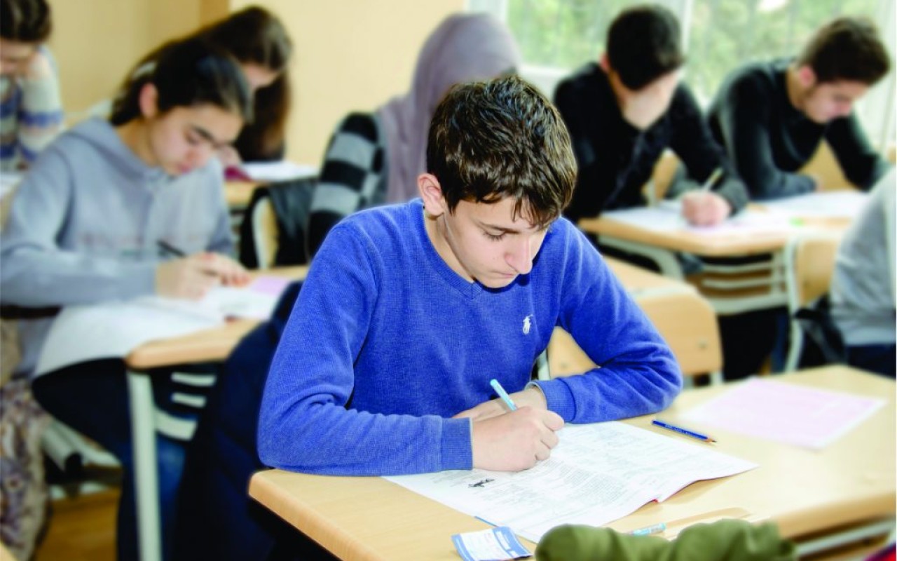 Bu məktəblərin şagirdləri 300 bal topladı- FOTO Bu məktəblərin şagirdləri 300 bal topladı- FOTO