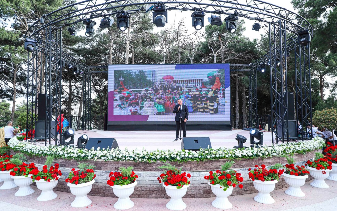 Xətai rayonunda Uşaqlar Günü ilə bağlı konsert təşkil olundu- VİDEO+FOTOLAR Xətai rayonunda Uşaqlar Günü ilə bağlı konsert təşkil olundu- VİDEO+FOTOLAR