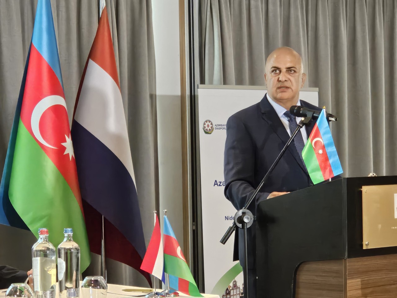 Fuad Muradov Niderlandda Azərbaycan icması ilə görüşüb - FOTOLAR