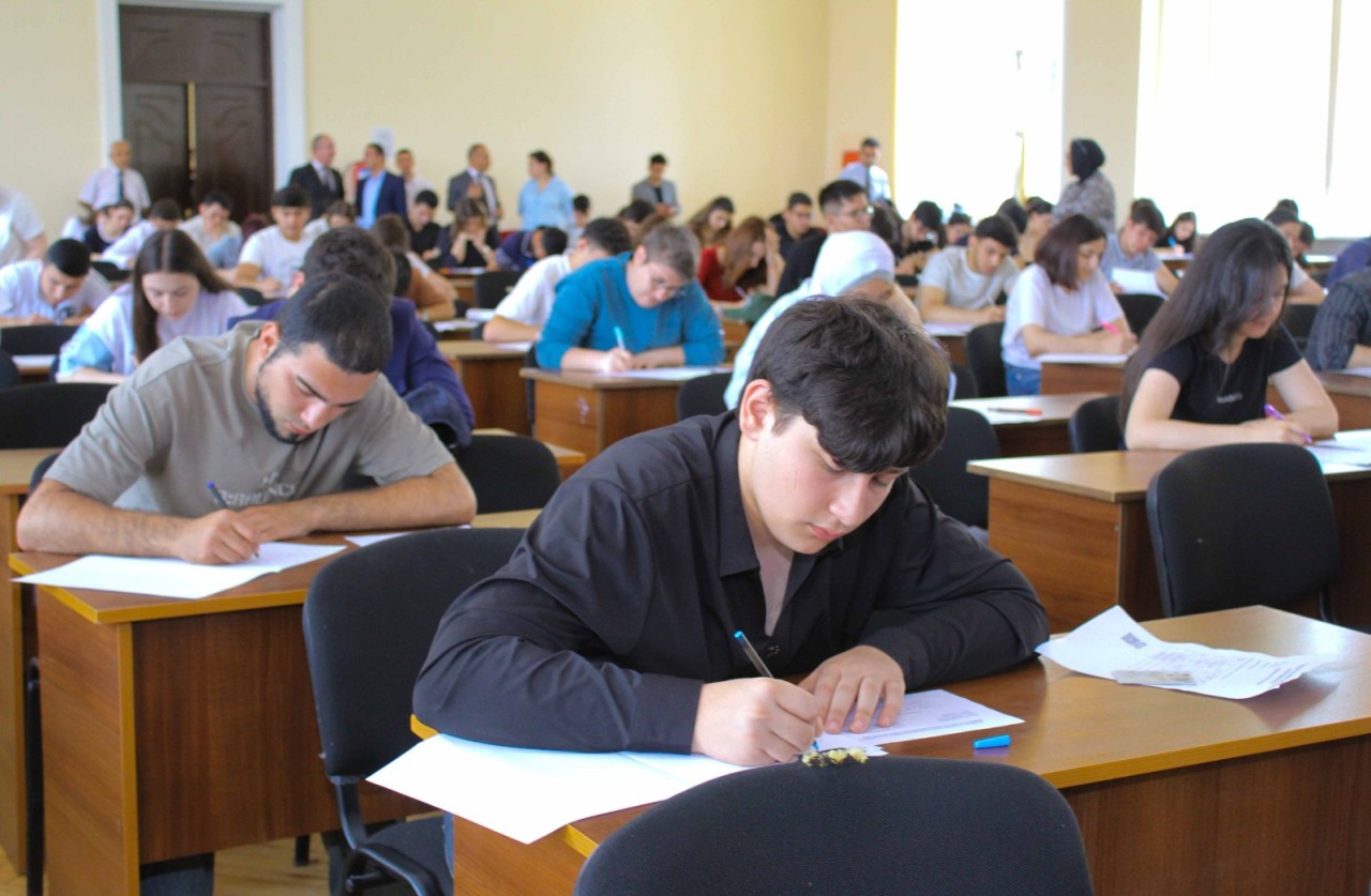 Aqrar Universitetdə yaz semestrinin imtahan sessiyası start götürüb - FOTOLAR