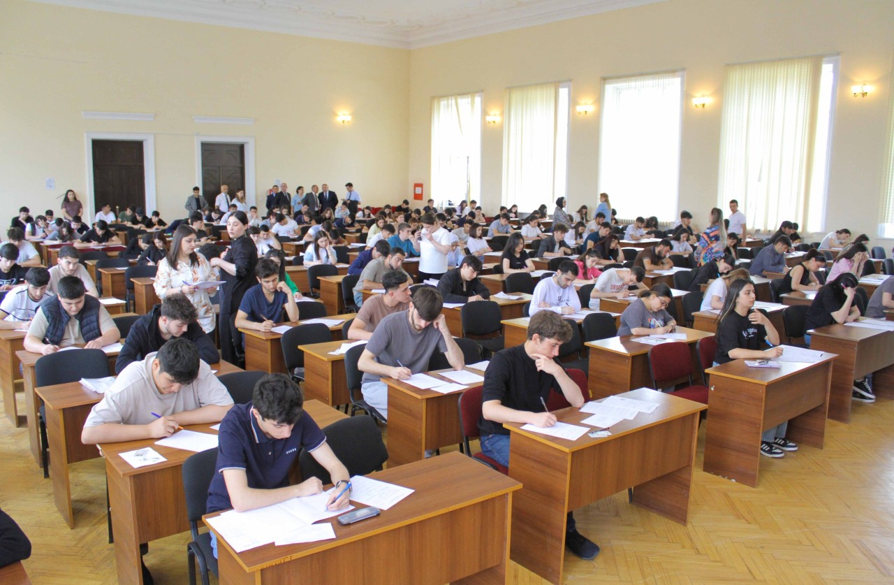 Aqrar Universitetdə yaz semestrinin imtahan sessiyası start götürüb - FOTOLAR