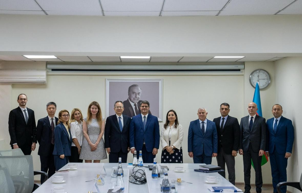 Rəşad İsmayılov Asiya İnkişaf Bankının vitse-prezidenti ilə görüşdü - FOTOLAR
