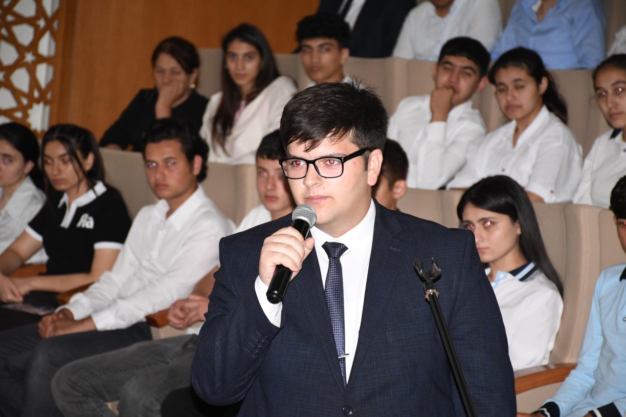 Şahin Bayramov Ağdamda abituriyentlərlə görüş keçirib - FOTOLAR
