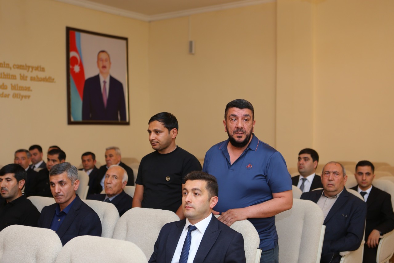 Niyazi Bayramov ADAU-da sakinlərlə görüşdü - FOTOLAR